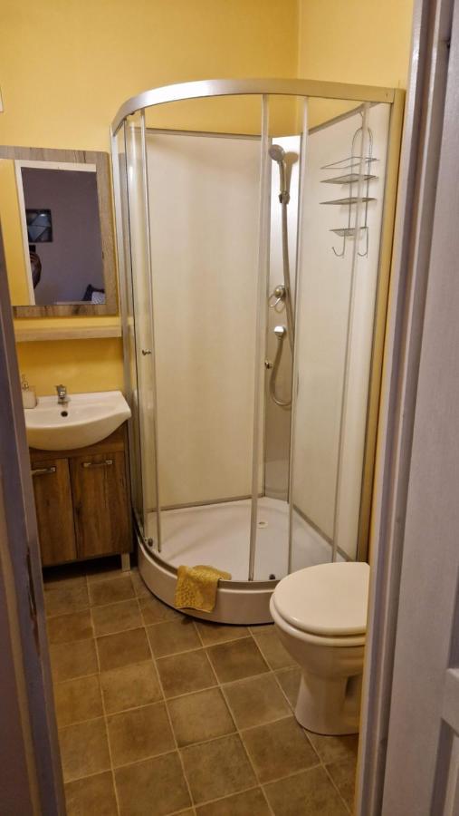 Friendly In The Suburb. Apartment Budapest
